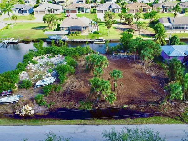 4114 PALM DRIVE, PUNTA GORDA, FL 33950