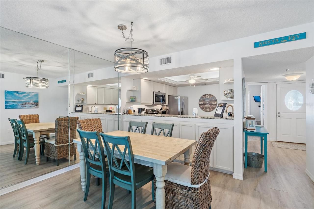 1374 Siesta Bayside Drive, Unit 1374-D, Sarasota, FL 34242 Photo