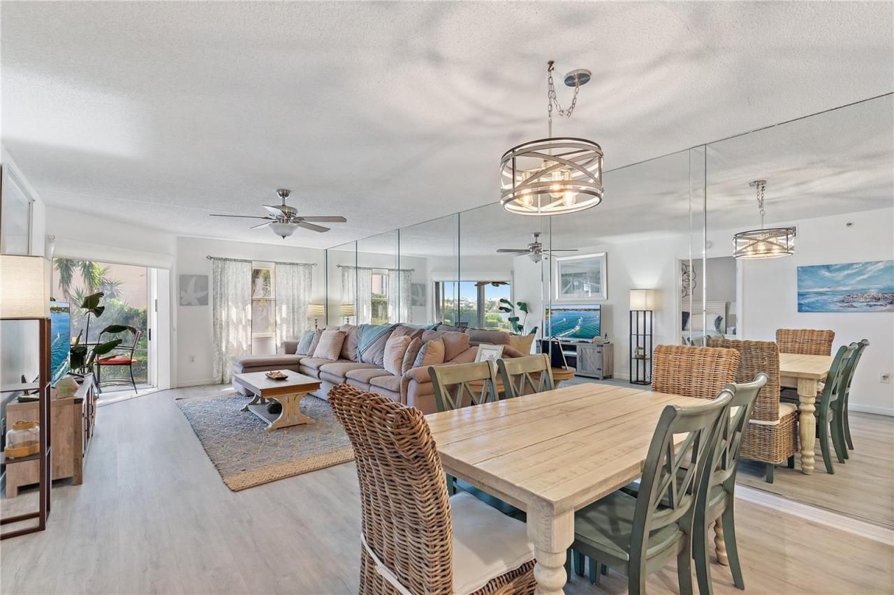 1374 Siesta Bayside Drive, Unit 1374-D, Sarasota, FL 34242 Photo