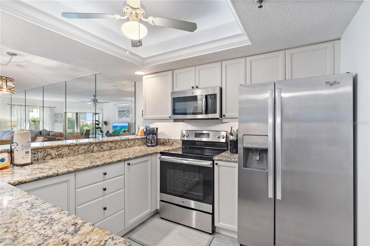 1374 Siesta Bayside Drive, Unit 1374-D, Sarasota, FL 34242 Photo