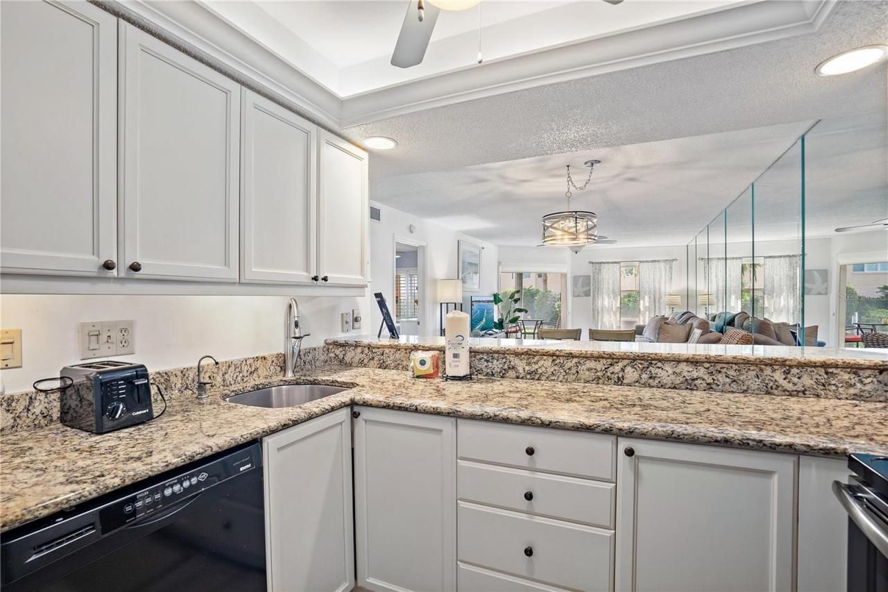 1374 Siesta Bayside Drive, Unit 1374-D, Sarasota, FL 34242 Photo