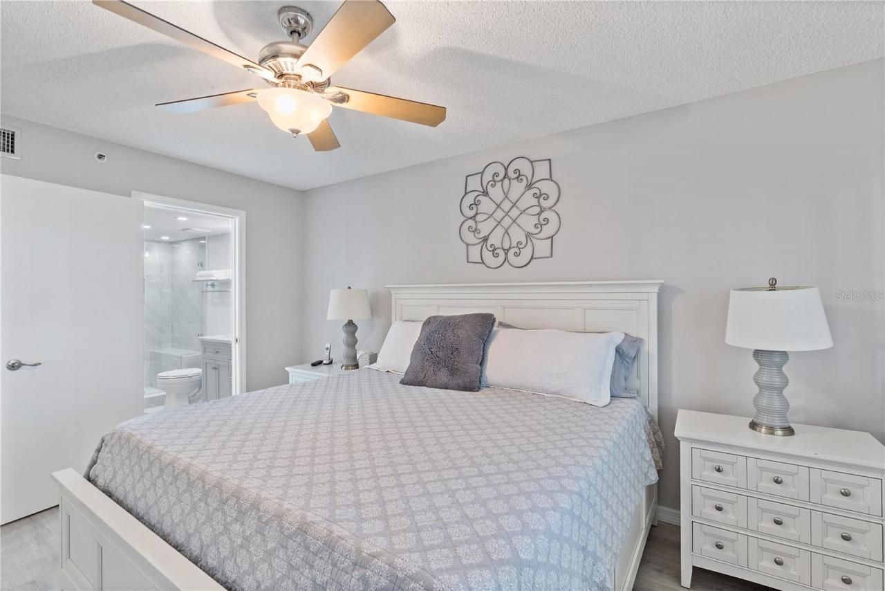 1374 Siesta Bayside Drive, Unit 1374-D, Sarasota, FL 34242 Photo