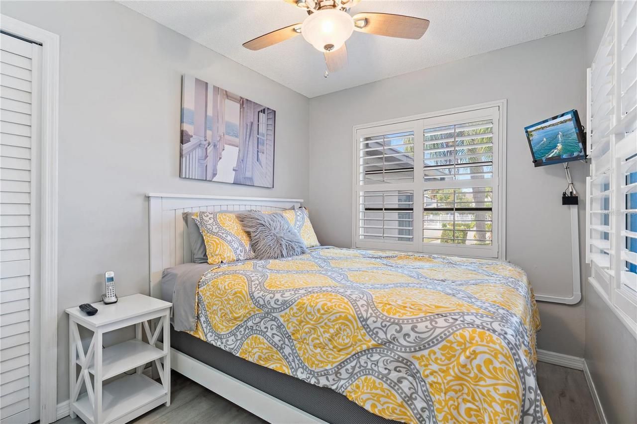 1374 Siesta Bayside Drive, Unit 1374-D, Sarasota, FL 34242 Photo