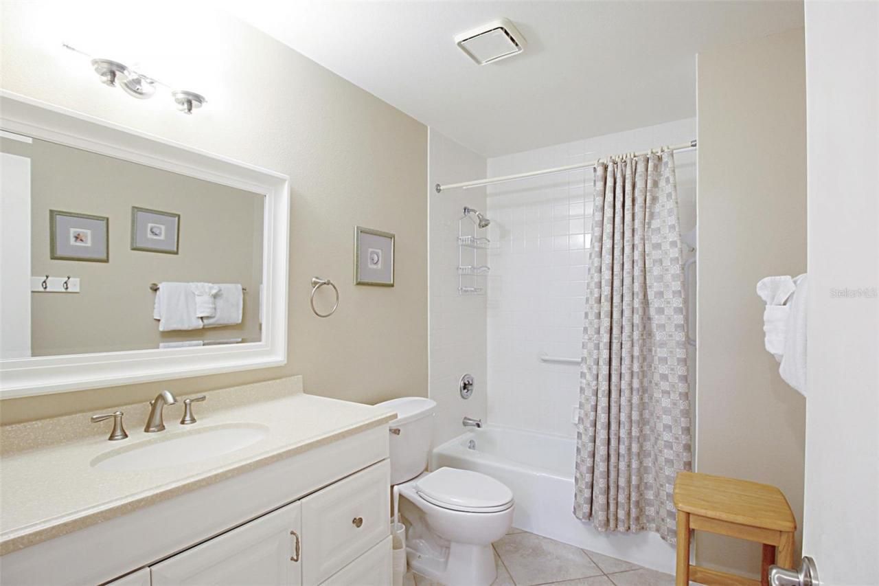 1260 Siesta Bayside Drive, Unit 1260-A, Sarasota, FL 34242 Photo