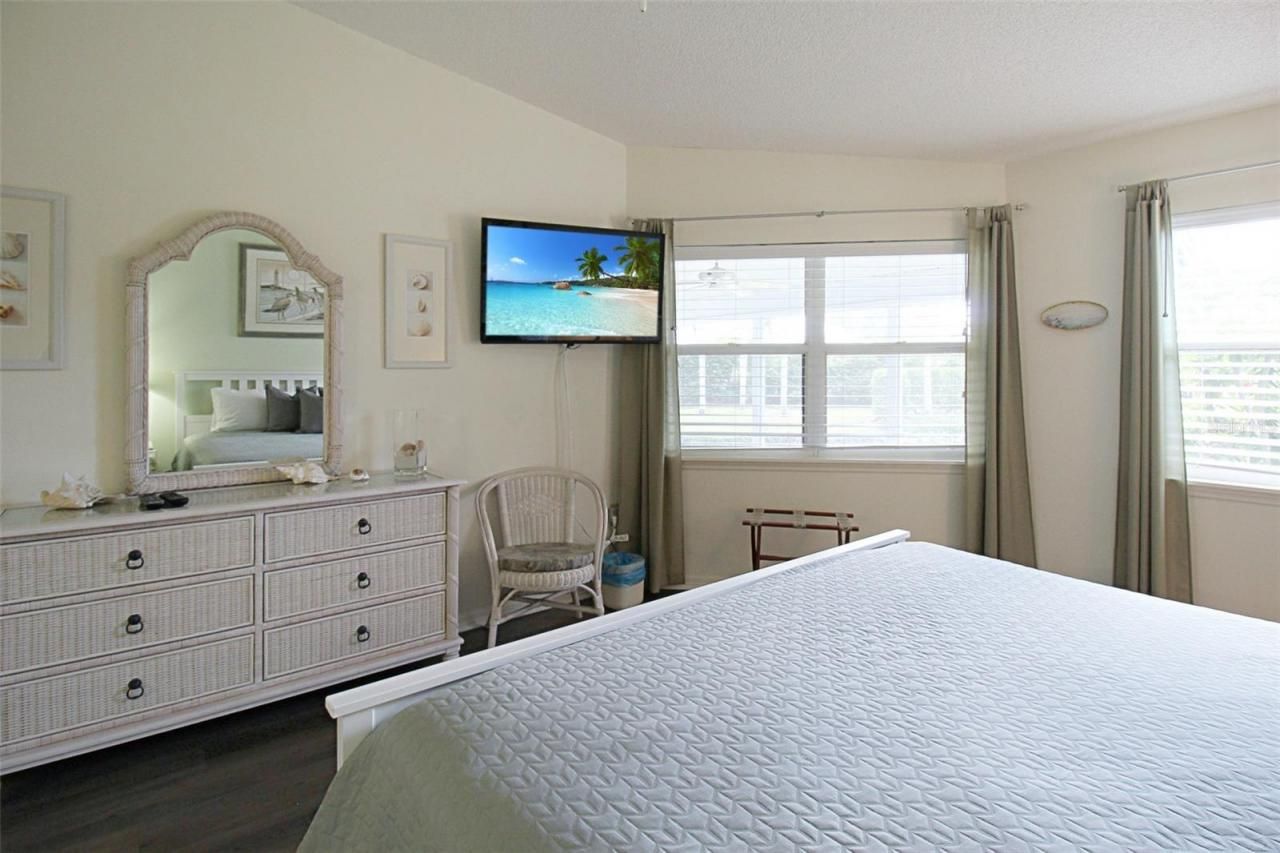 1260 Siesta Bayside Drive, Unit 1260-A, Sarasota, FL 34242 Photo