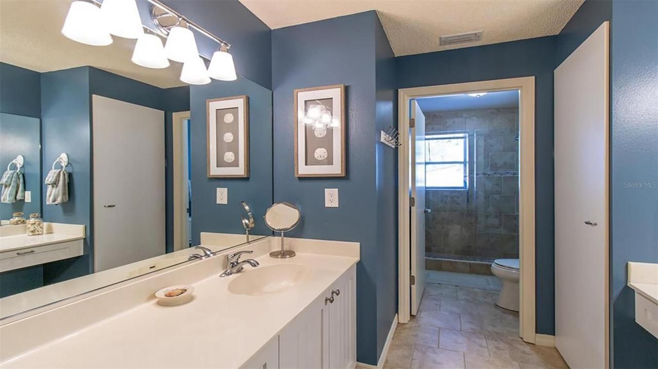 1340 Siesta Bayside Drive, Unit 1340-C, Sarasota, FL 34242 Photo