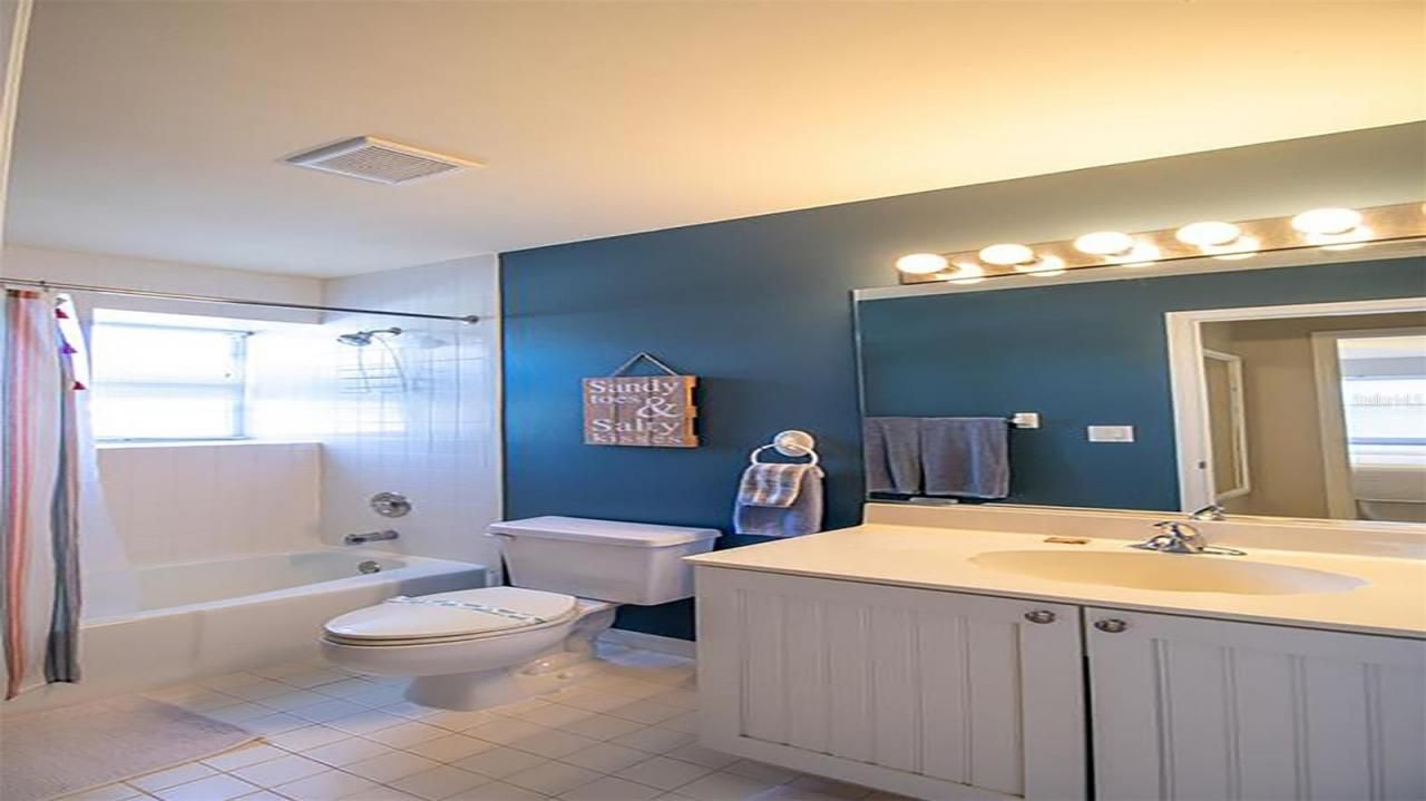 1340 Siesta Bayside Drive, Unit 1340-C, Sarasota, FL 34242 Photo