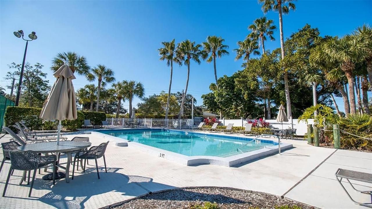 1340 Siesta Bayside Drive, Unit 1340-C, Sarasota, FL 34242 Photo