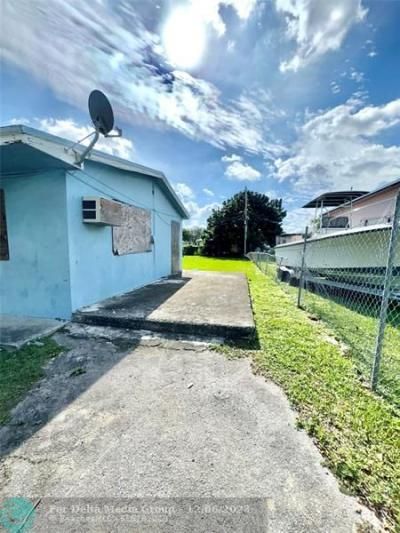 10880 SW 222nd Drive, Miami, FL 33170 Photo