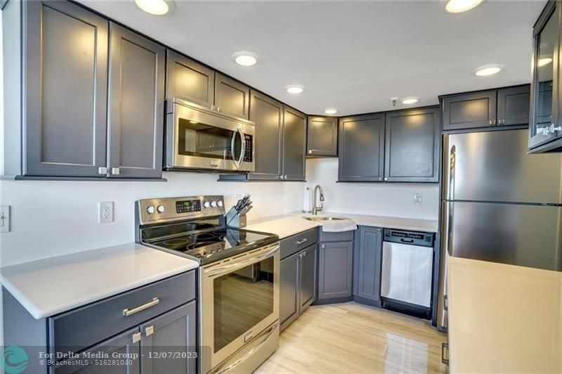 77 S Birch Road, Unit 15B, Fort Lauderdale, FL 33316 Photo