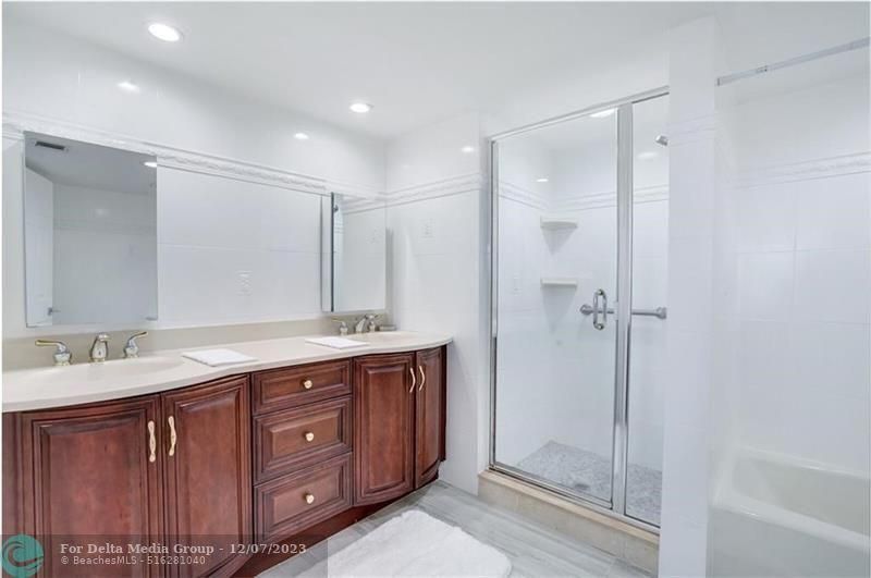 77 S Birch Road, Unit 15B, Fort Lauderdale, FL 33316 Photo