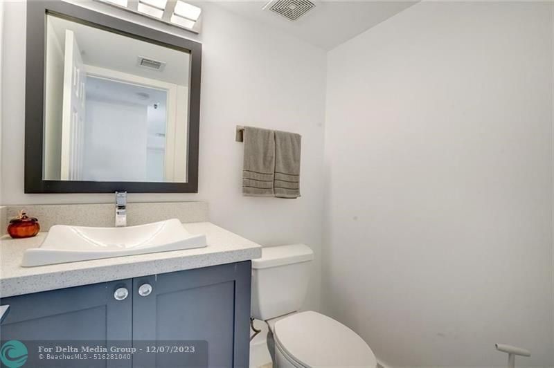 77 S Birch Road, Unit 15B, Fort Lauderdale, FL 33316 Photo