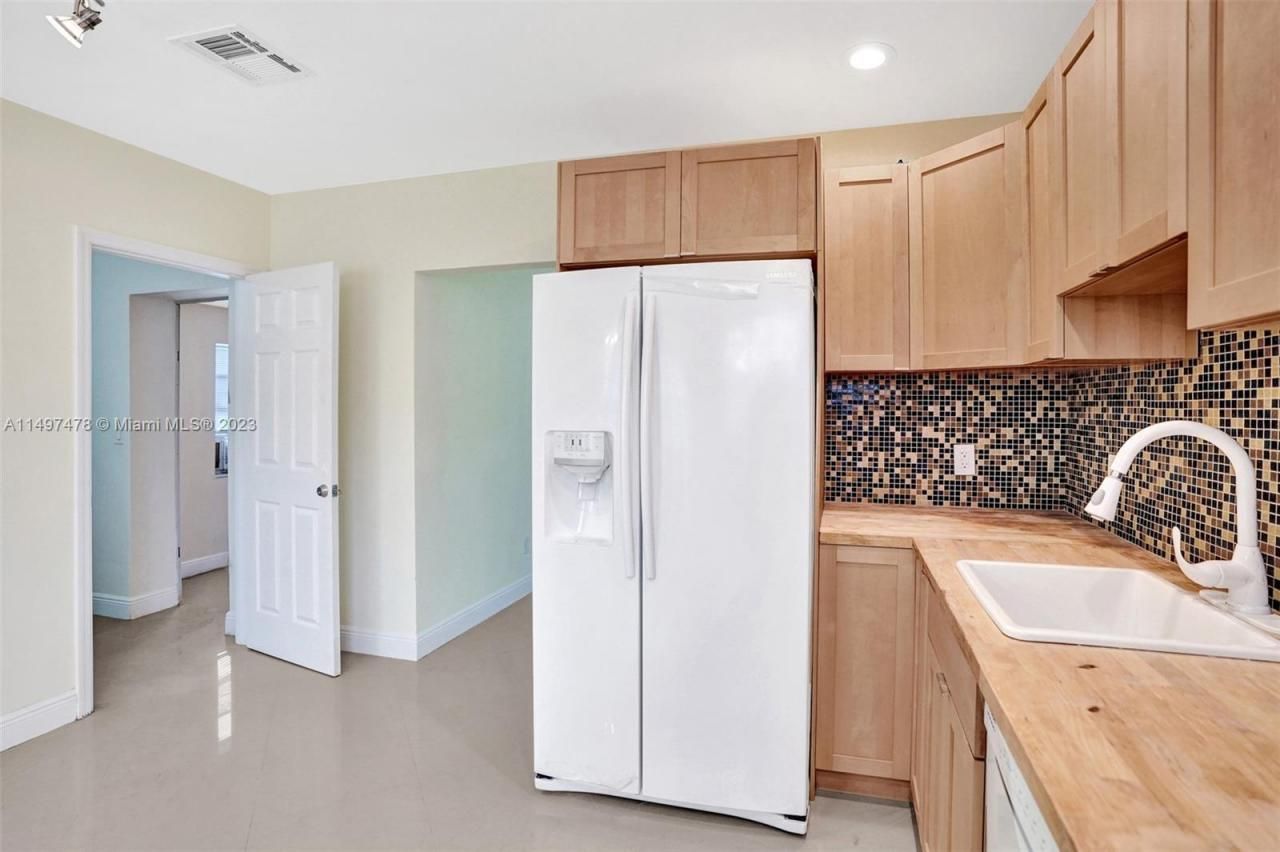 210 N 72nd Ave, Hollywood, FL 33024 Photo