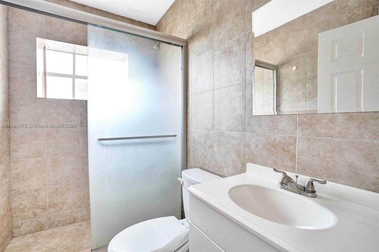 210 N 72nd Ave, Hollywood, FL 33024 Photo