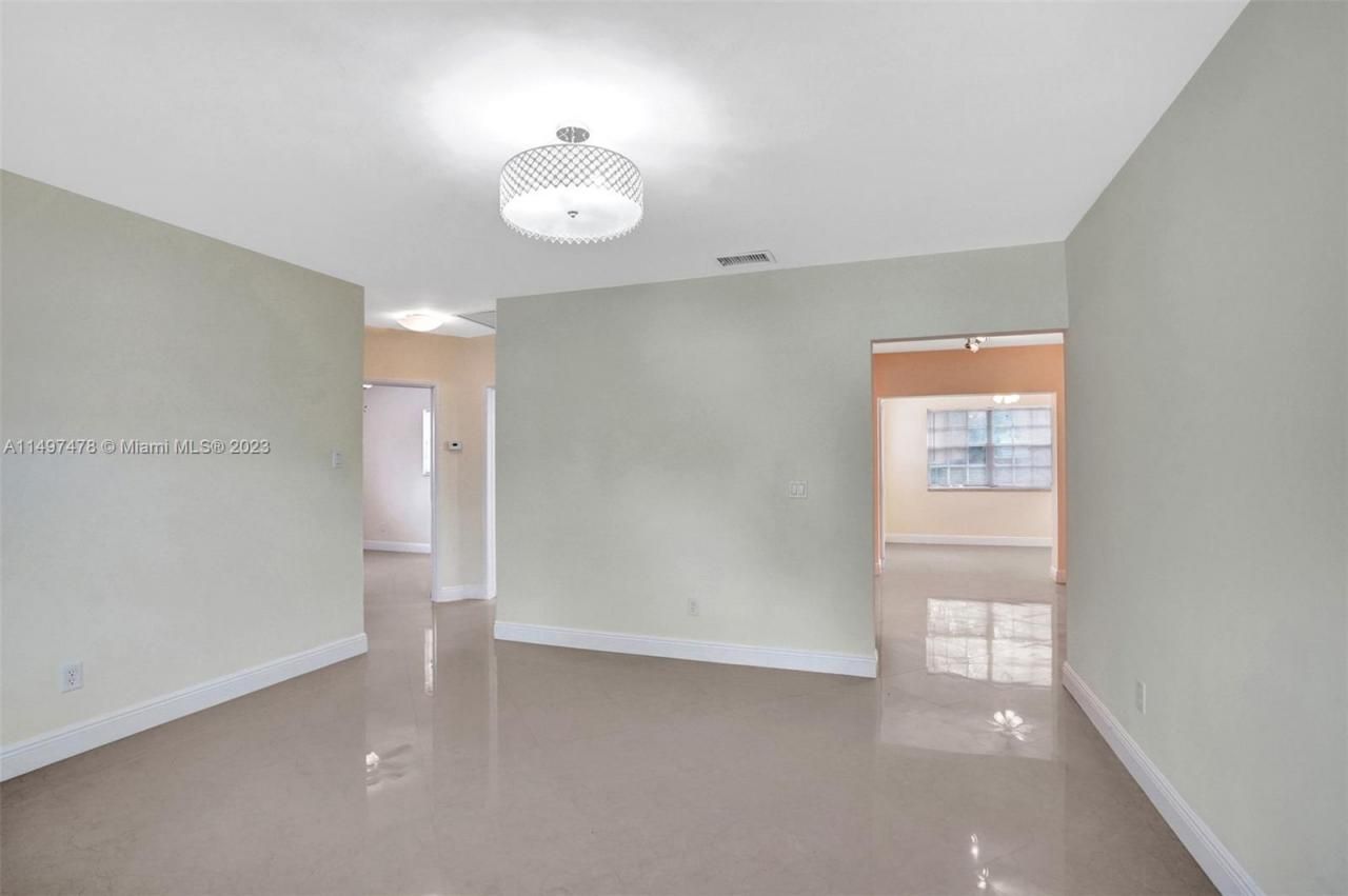 210 N 72nd Ave, Hollywood, FL 33024 Photo