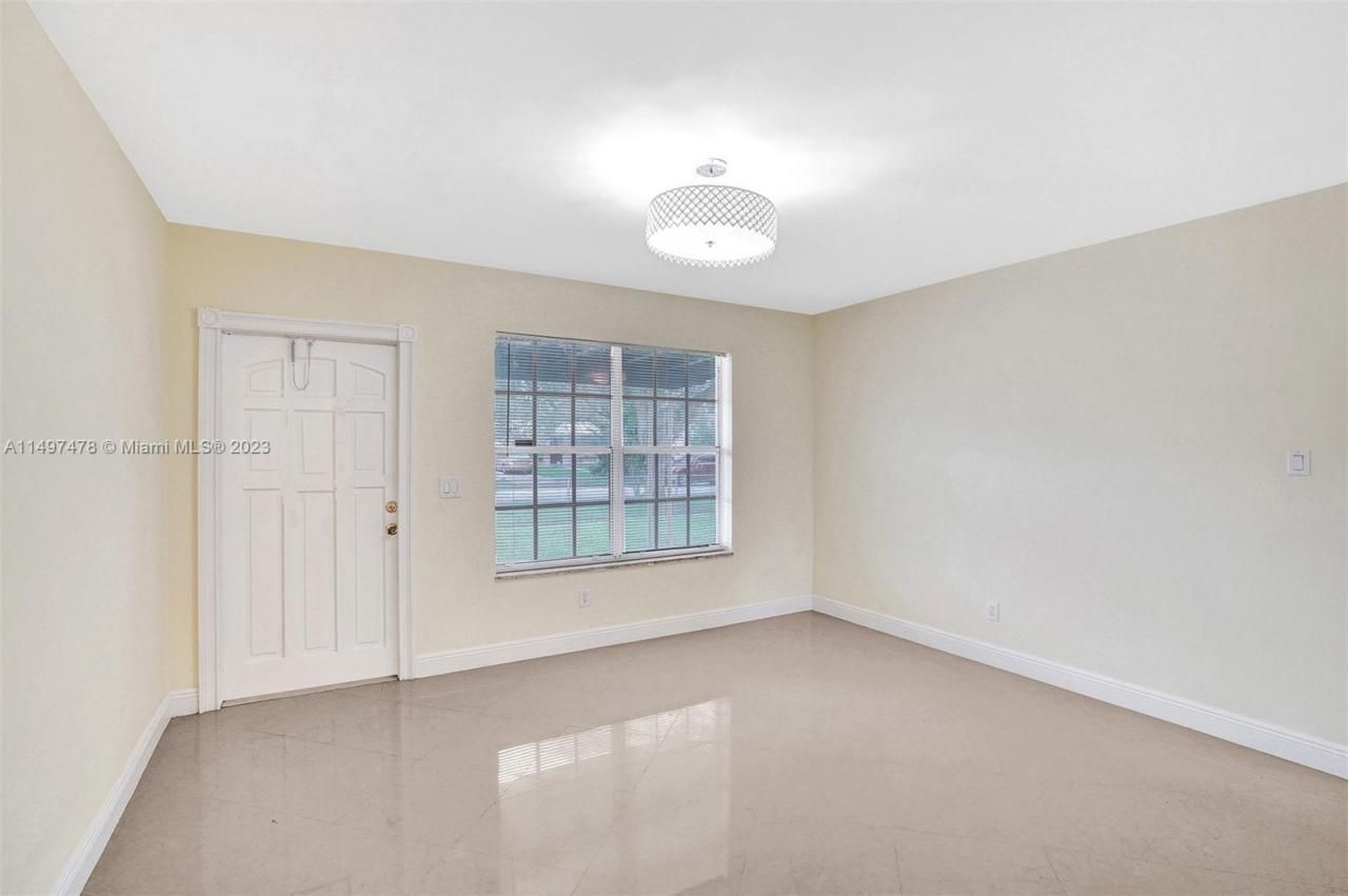 210 N 72nd Ave, Hollywood, FL 33024 Photo