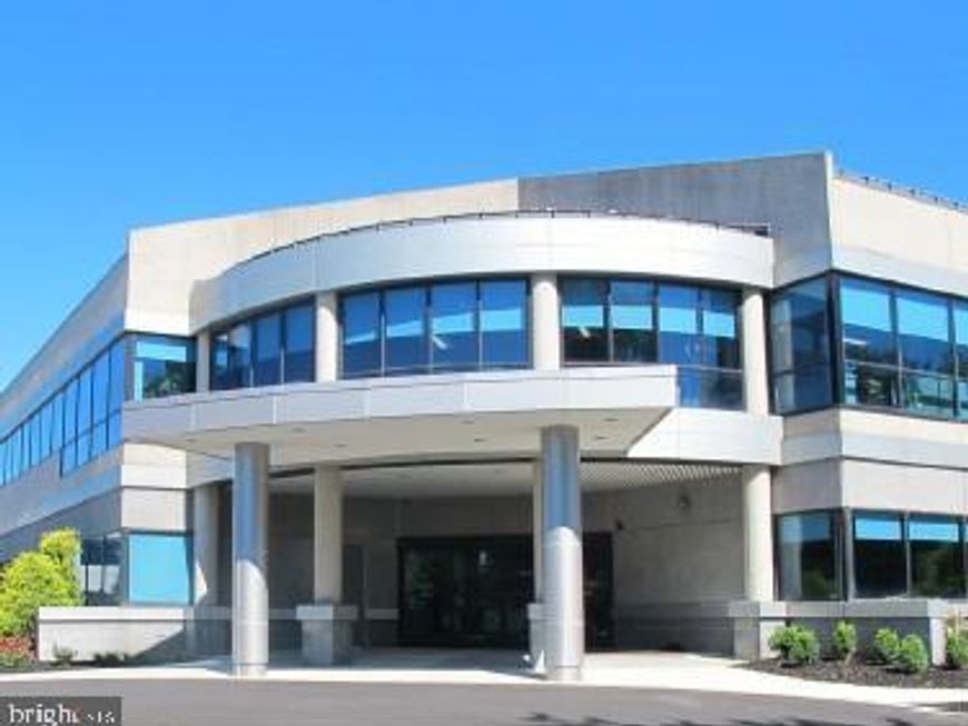 160 N Pointe Boulevard, Unit 110, Lancaster, PA 17601 Main Photo