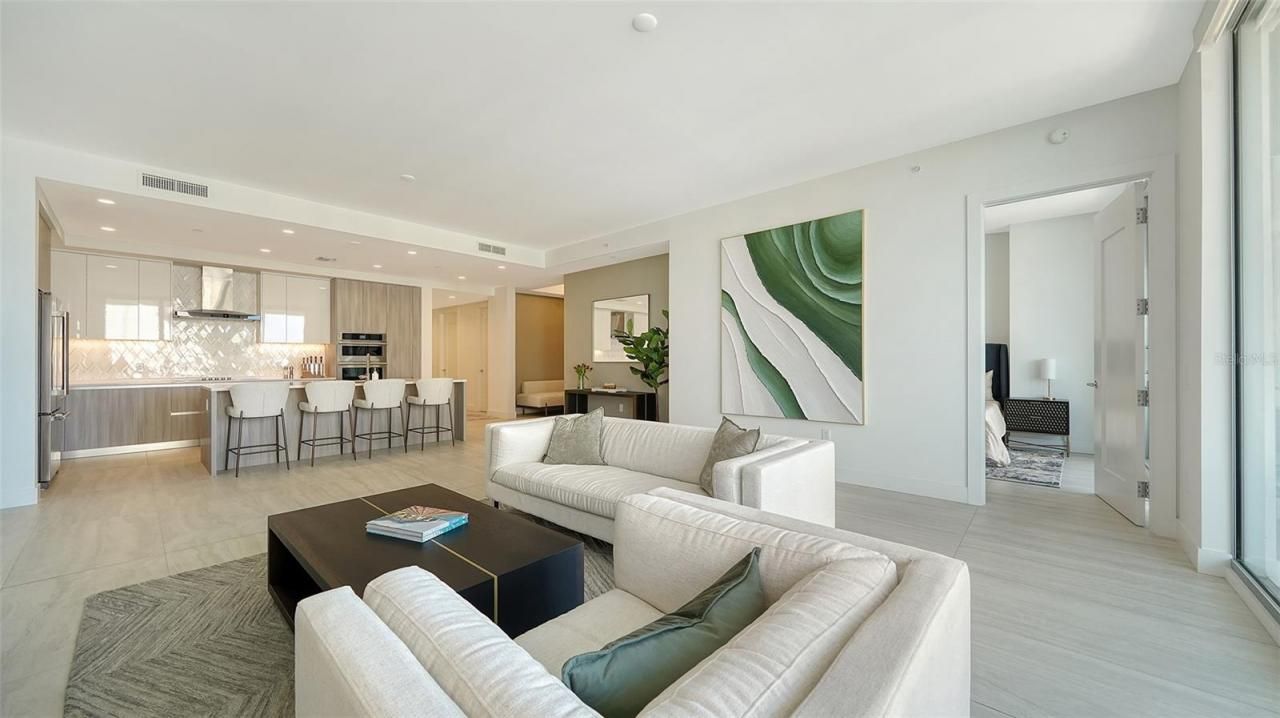 301 Quay Commons Drive, Unit 704, Sarasota, FL 34236 Photo