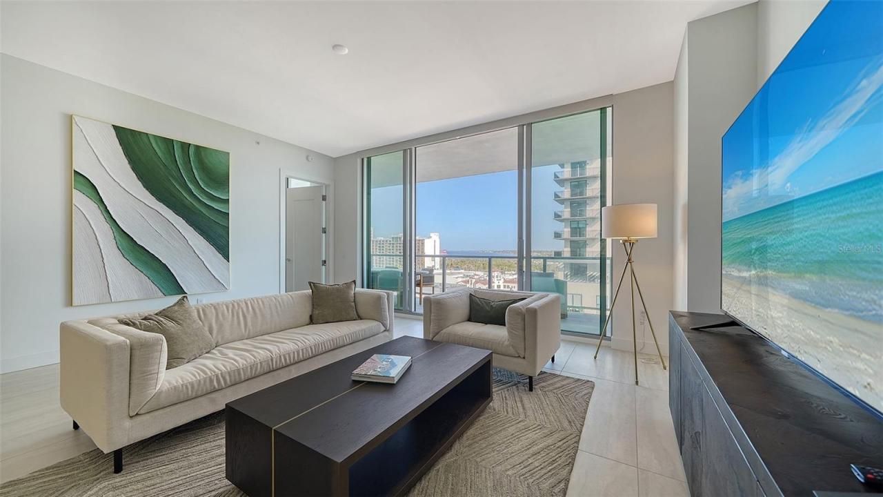 301 Quay Commons Drive, Unit 704, Sarasota, FL 34236 Photo
