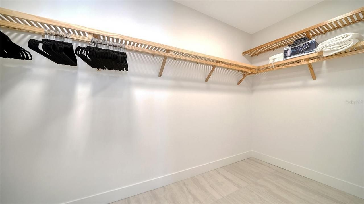 301 Quay Commons Drive, Unit 704, Sarasota, FL 34236 Photo