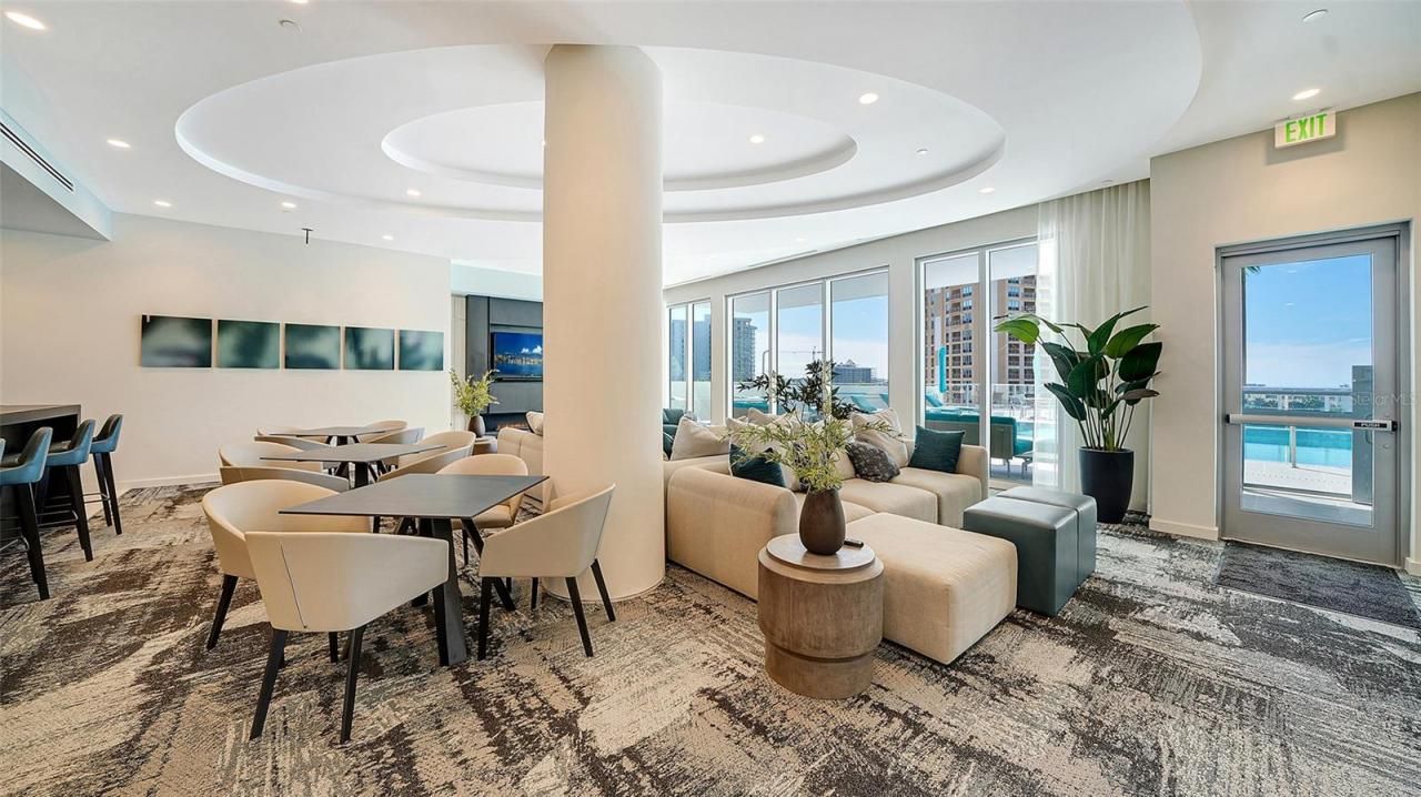 301 Quay Commons Drive, Unit 704, Sarasota, FL 34236 Photo