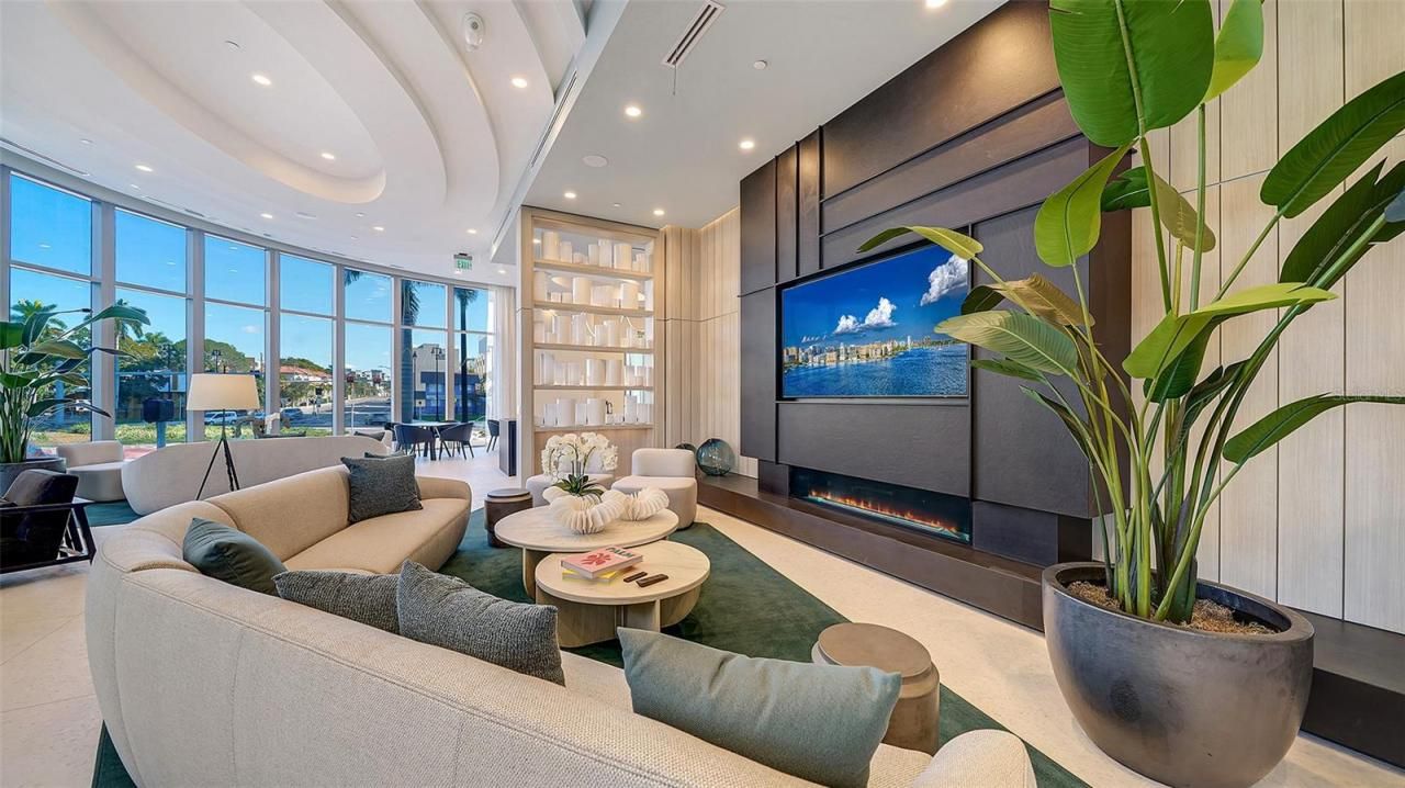301 Quay Commons Drive, Unit 704, Sarasota, FL 34236 Photo