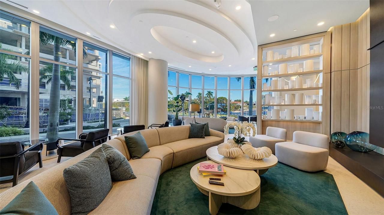 301 Quay Commons Drive, Unit 704, Sarasota, FL 34236 Photo
