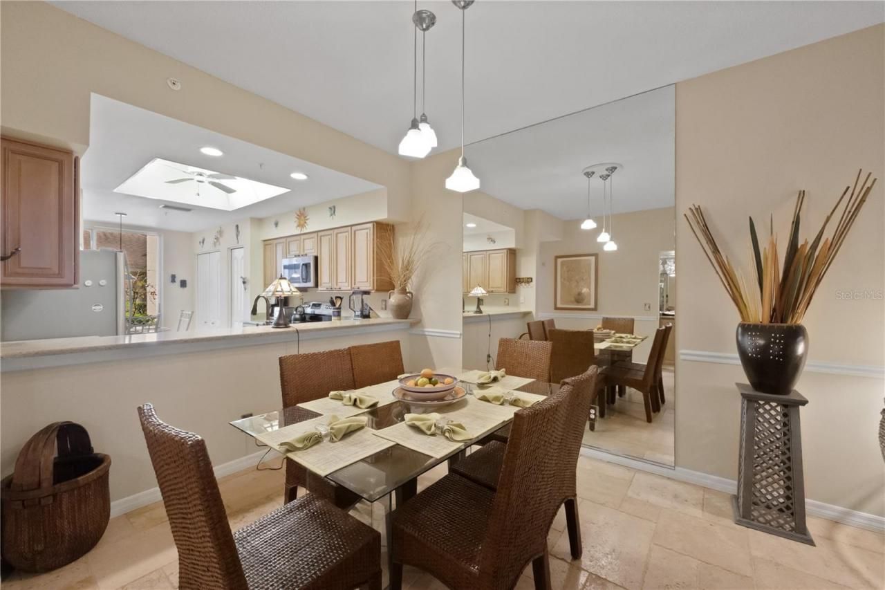 9611 Castle Point Drive, Unit 915, Sarasota, FL 34238 Photo