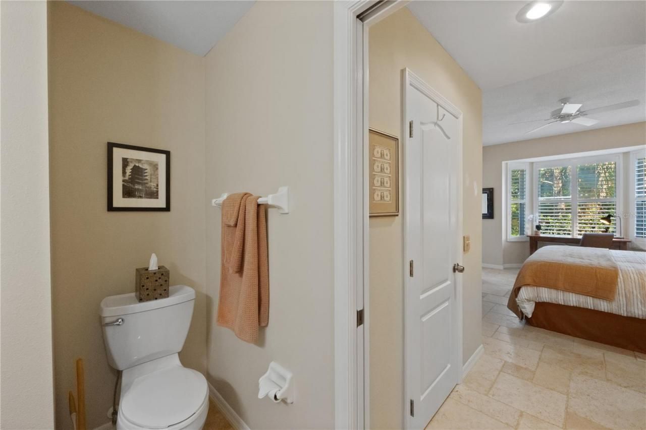 9611 Castle Point Drive, Unit 915, Sarasota, FL 34238 Photo