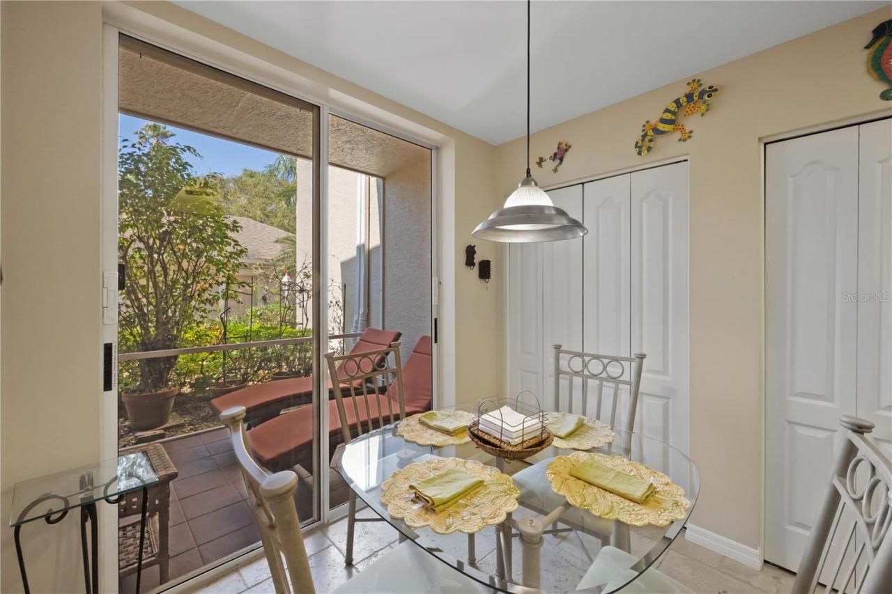 9611 Castle Point Drive, Unit 915, Sarasota, FL 34238 Photo