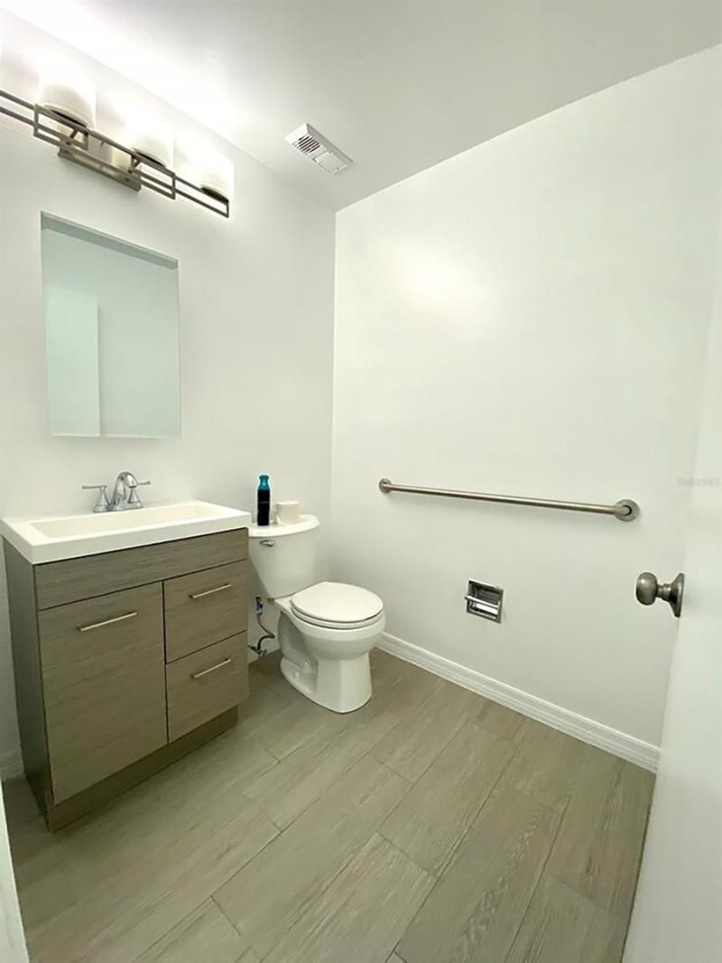 1365 N Courtenay Parkway, Merritt Island, FL 32953 Photo