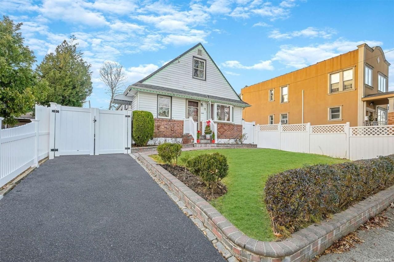 208 Benson Avenue, Elmont, NY 11003 Main Photo