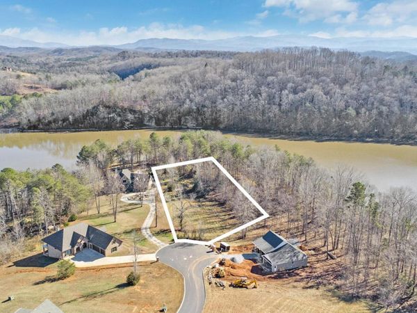 130 Clearwater Cove Drive, Madisonville, TN 37354
