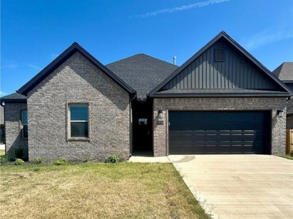 1930 Lordsburg Court, Bentonville, AR 72713