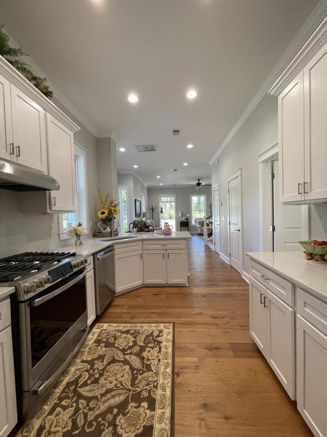 1784 Gordon Road Photo 4