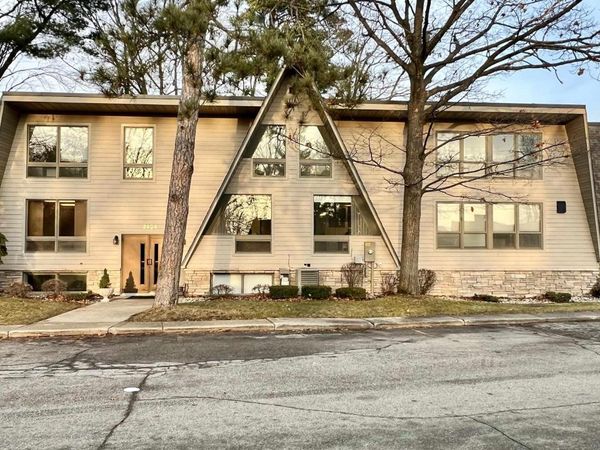 2604 Sunnyside Drive, Cadillac, MI 49601