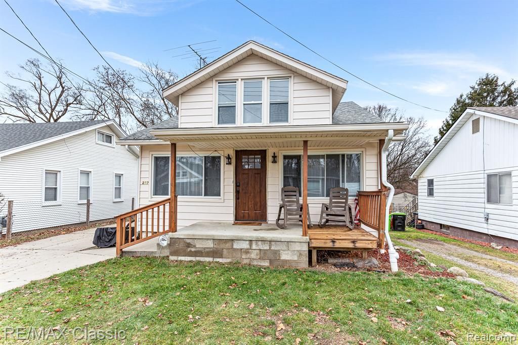 217 Endwell Street, Novi, MI 48377 Main Photo