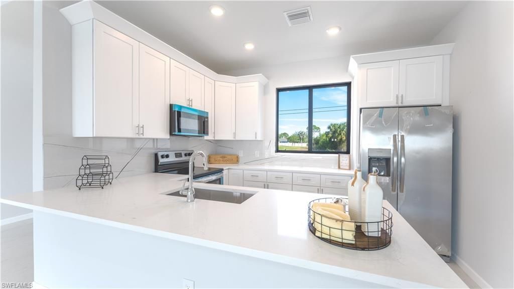 3340 NE 19th Ave, Cape Coral, FL 33909 Photo