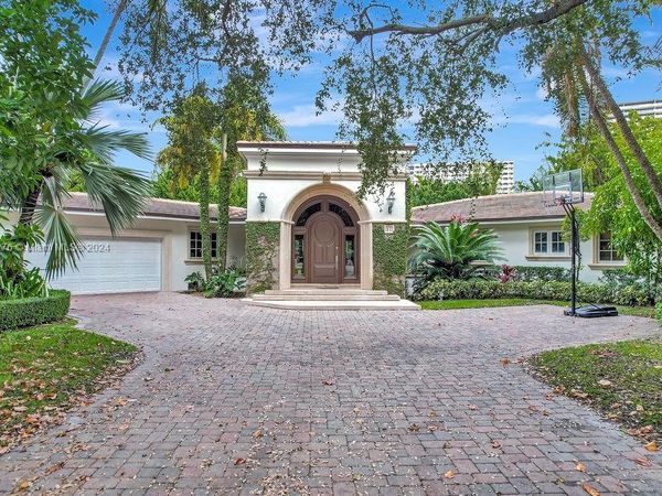 61 Camden Ct, Bal Harbour, FL 33154