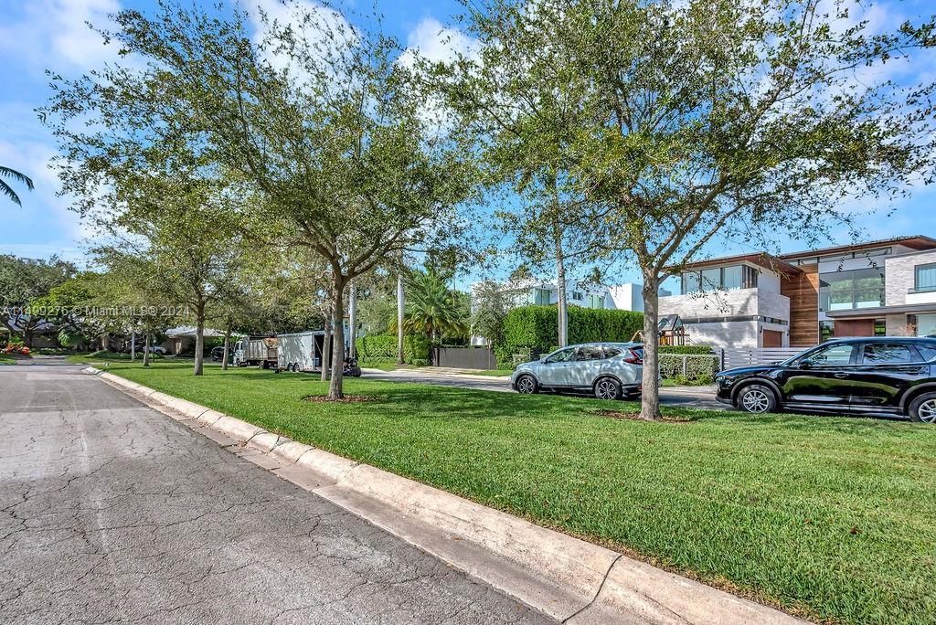 61 Camden Ct, Bal Harbour, FL 33154 Photo