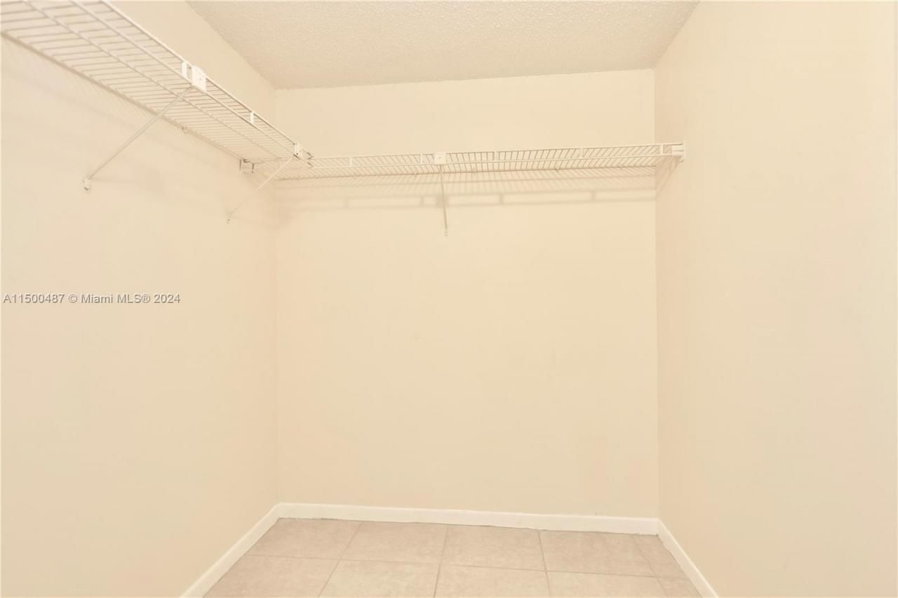 6001 N Falls Cir Dr, Unit 309, Lauderhill, FL 33319 Photo