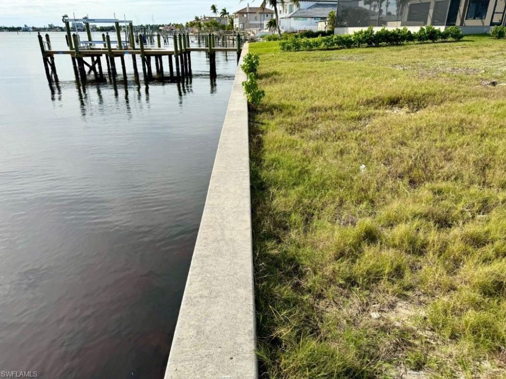 602 Coral Dr, Cape Coral, FL 33904 Photo