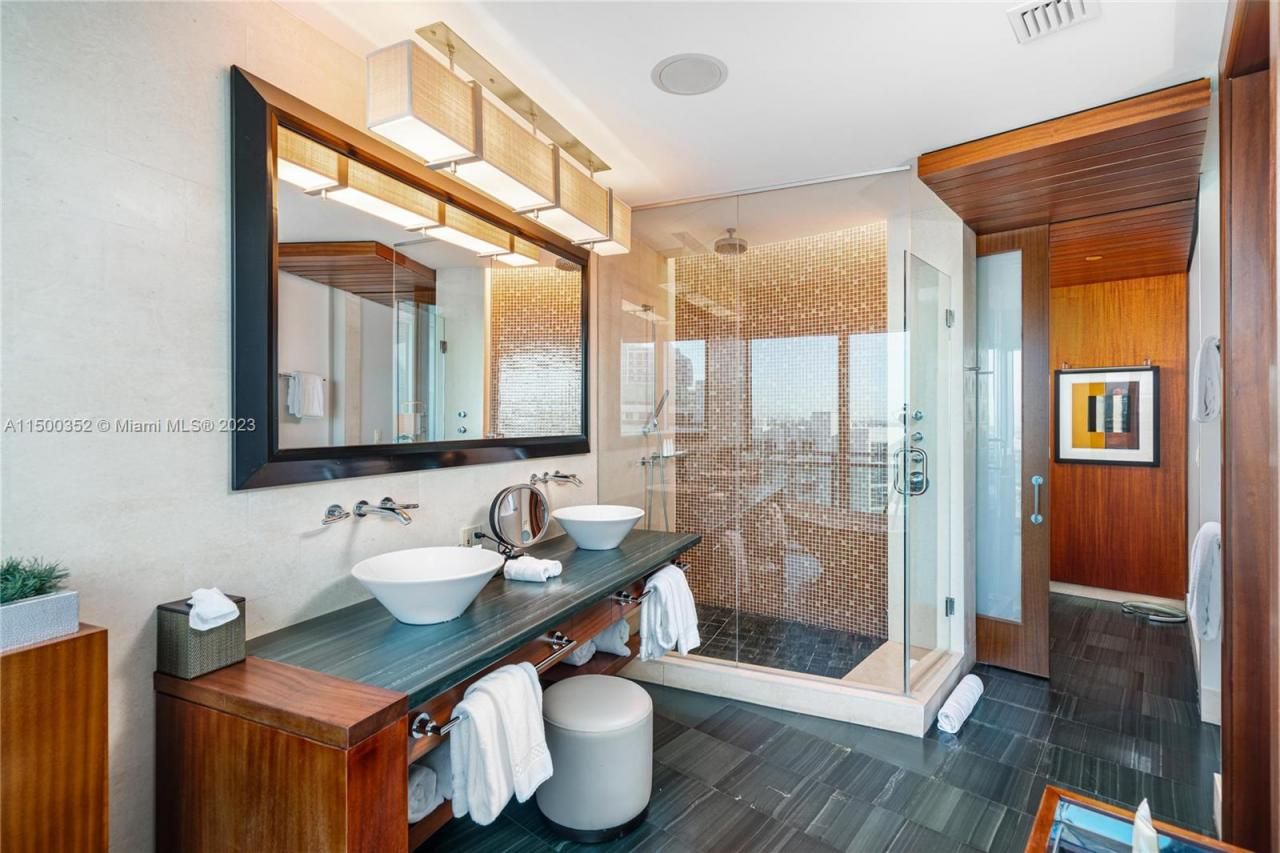 10295 Collins Ave, Unit 121716, Bal Harbour, FL 33154 Photo