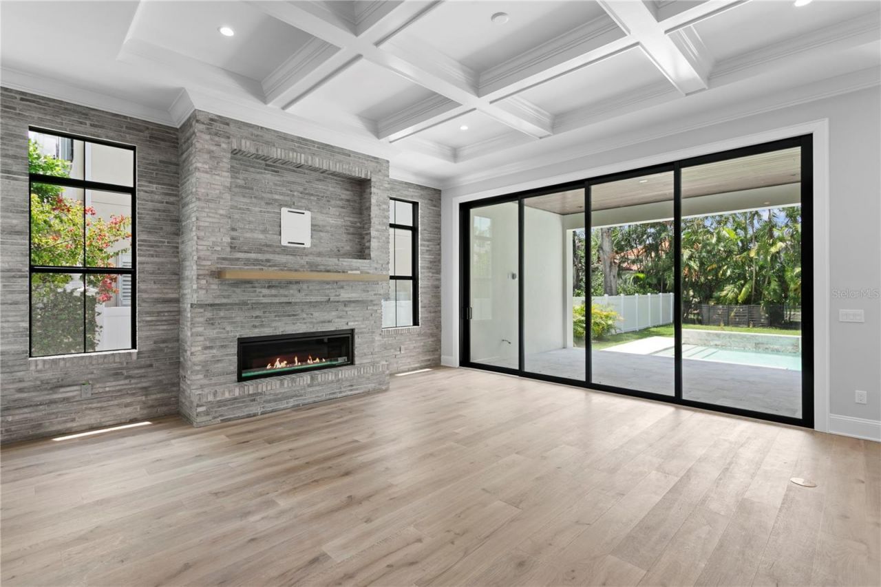 3109 W Knights Avenue, Tampa, FL 33611 Photo