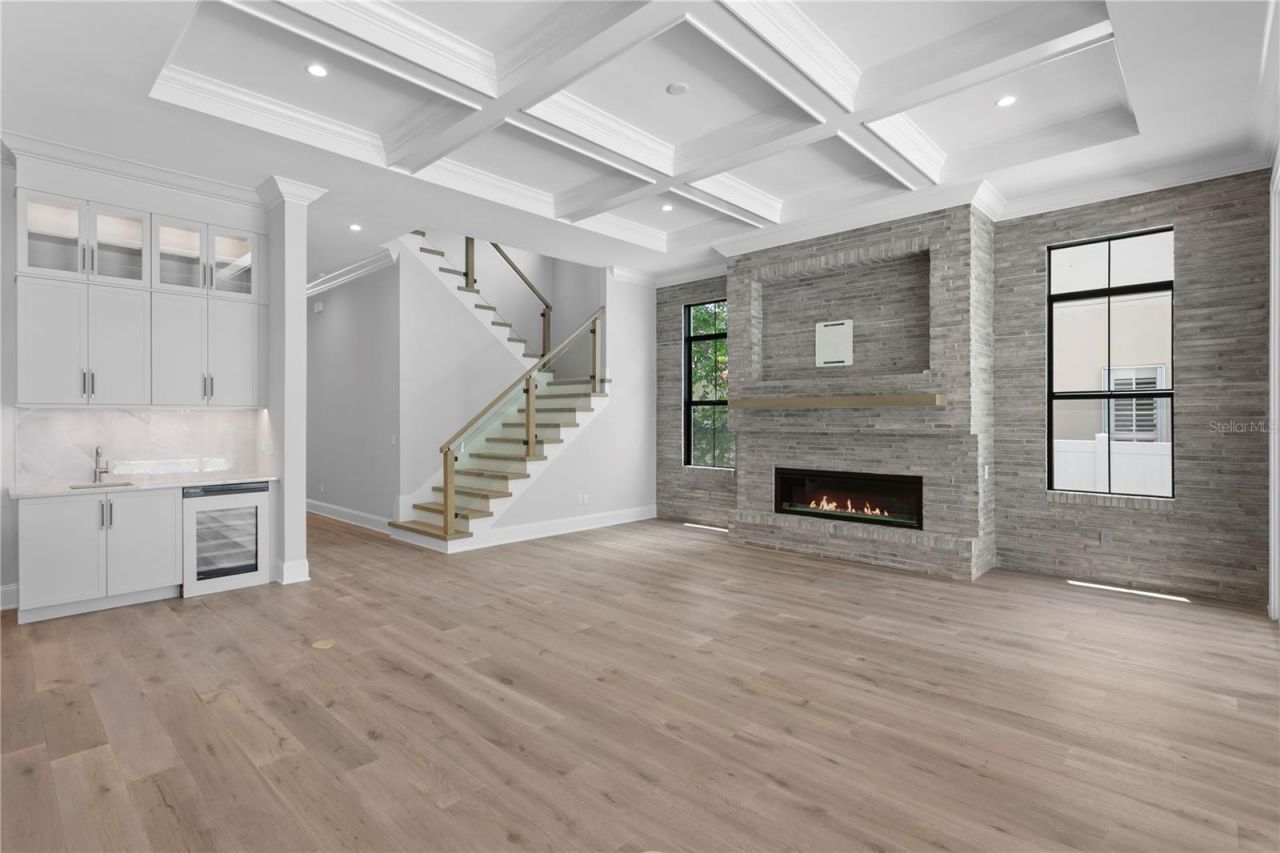 3109 W Knights Avenue, Tampa, FL 33611 Photo