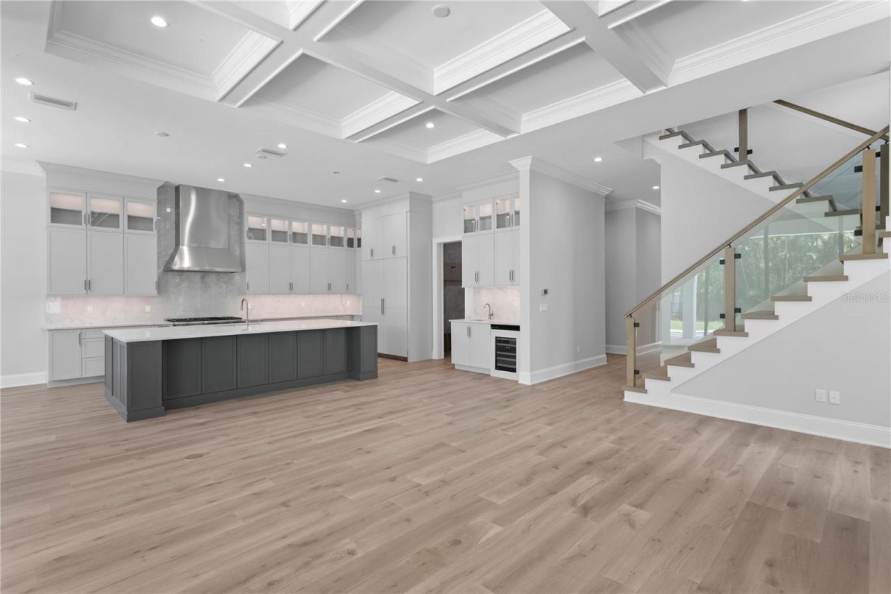 3109 W Knights Avenue, Tampa, FL 33611 Photo