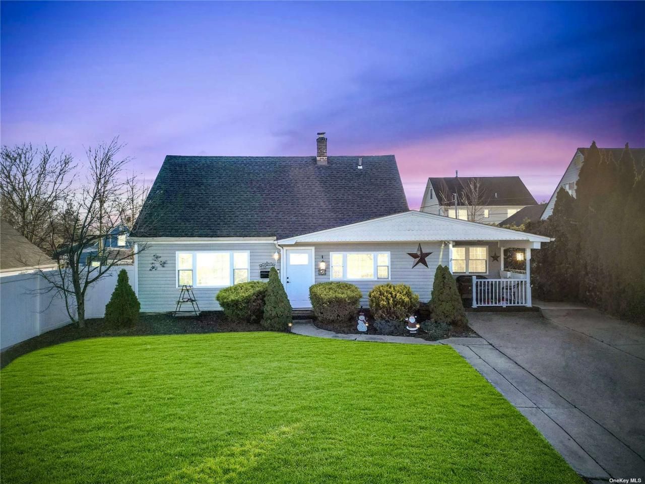 50 Tower Lane, Levittown, NY 11756 Main Photo