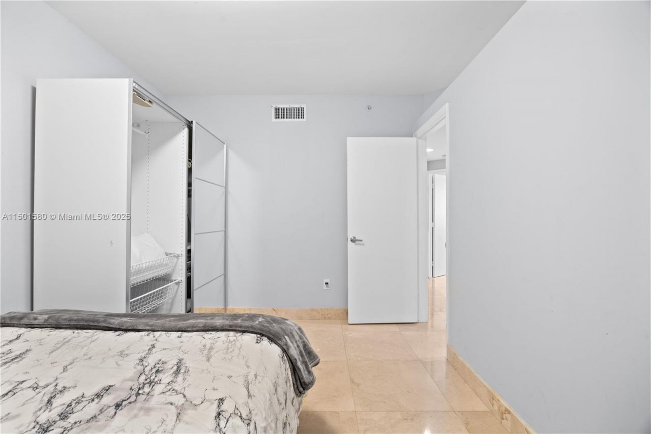 6365 Collins Ave, Unit 4106, Miami Beach, FL 33141 Photo