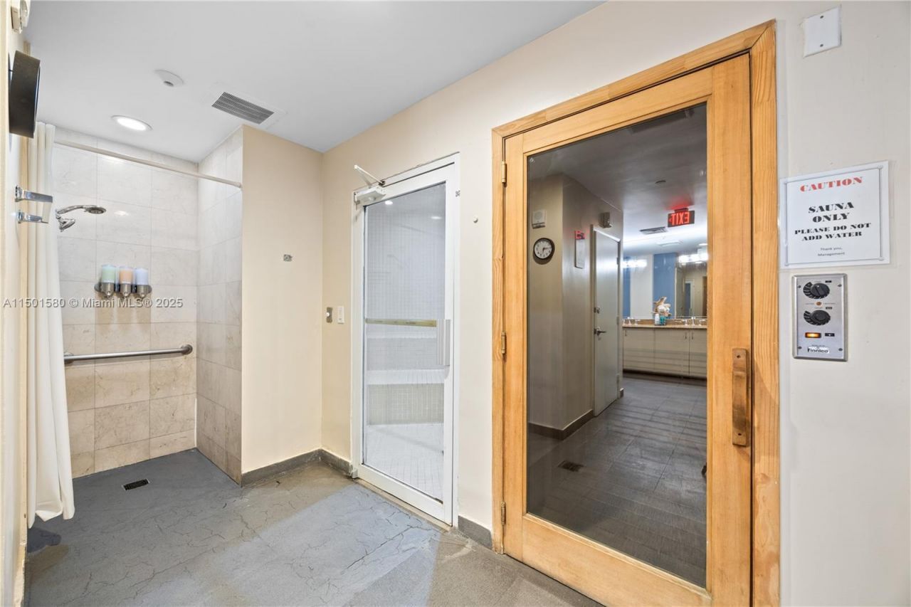 6365 Collins Ave, Unit 4106, Miami Beach, FL 33141 Photo