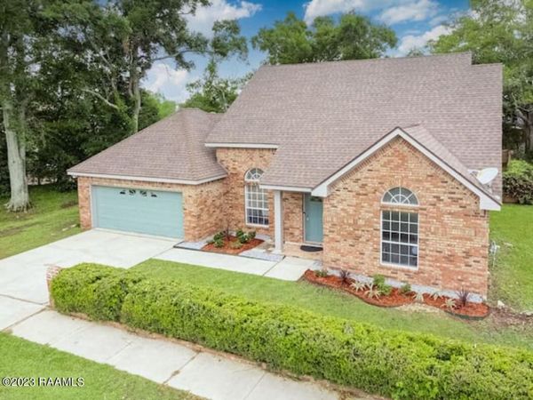 204 Student Lane, Lafayette, LA 70508